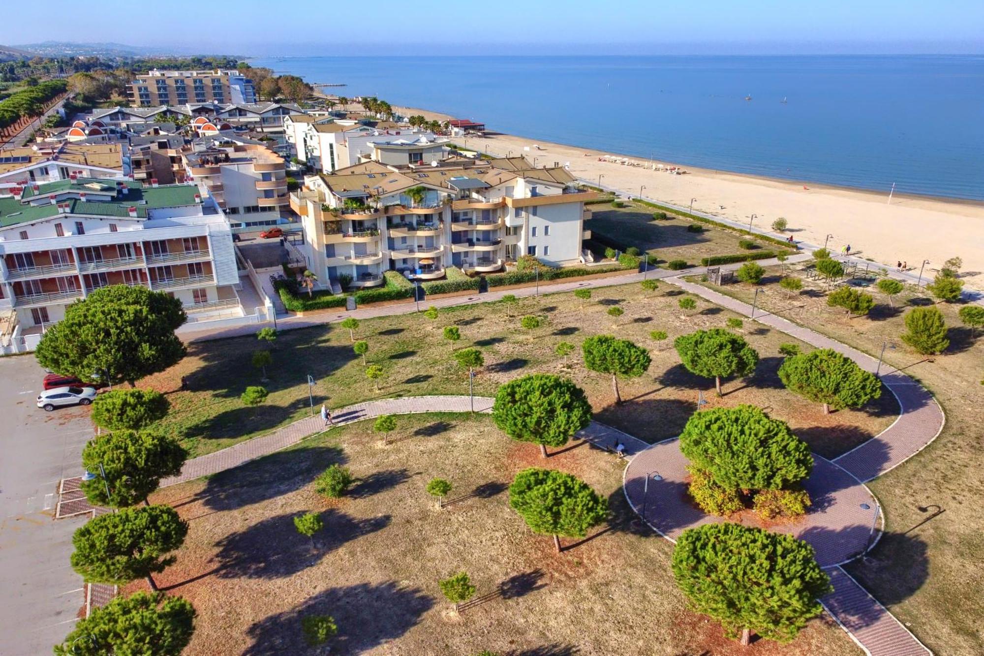 Mazzarosa Residence Roseto degli Abruzzi Kültér fotó
