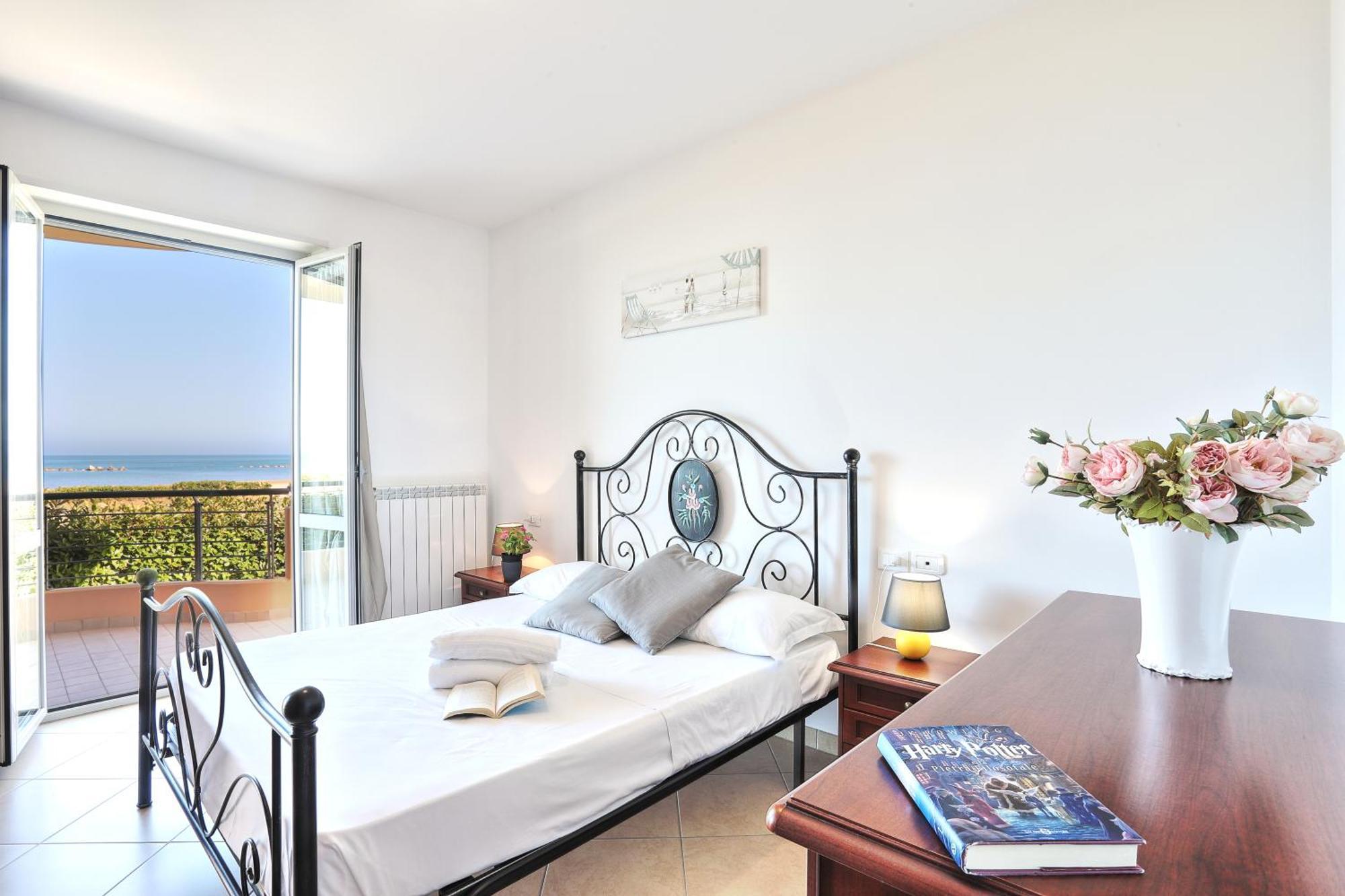 Mazzarosa Residence Roseto degli Abruzzi Kültér fotó